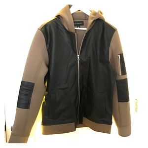 Men’s bomber jacket with hood
